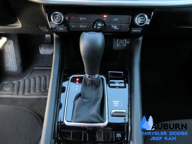 Used 2025 Jeep Compass Sport image 15