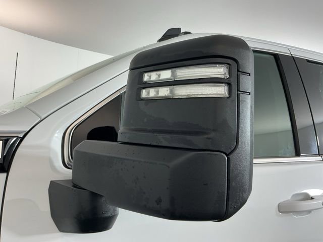 Used 2024 GMC Sierra 3500 SLE w/ SLE Convenience Package AWD/4WD image 11