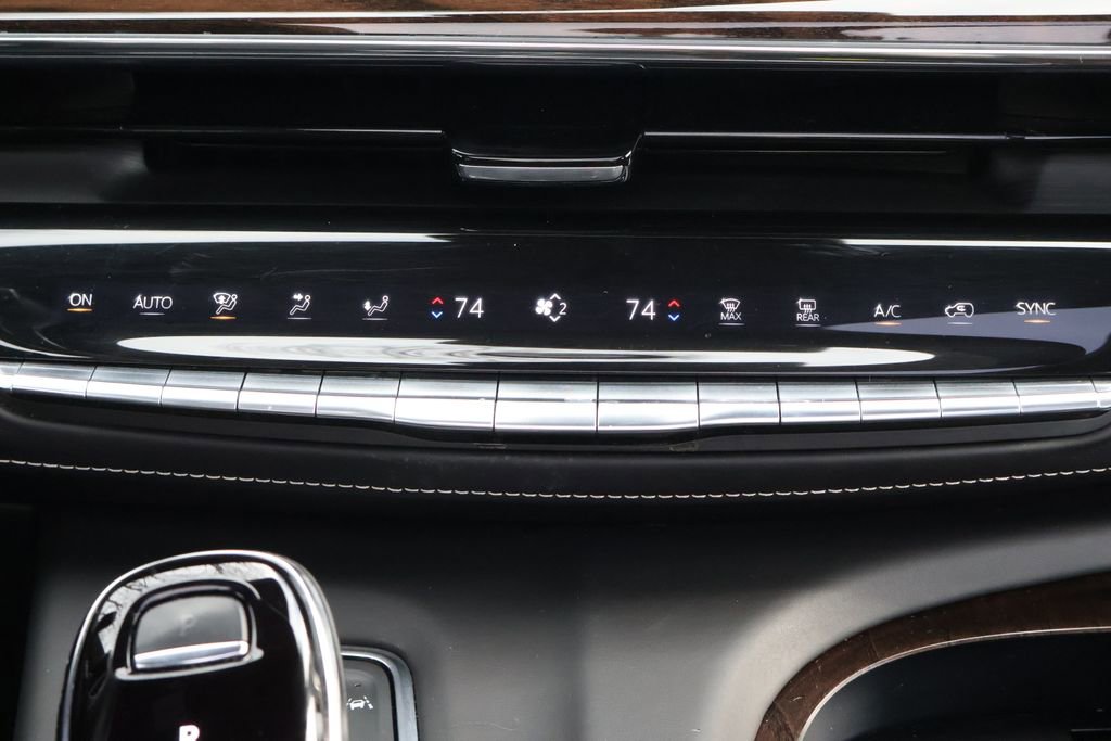 Used 2023 Cadillac Escalade Sport Platinum w/ LPO, ONYX Package image 19