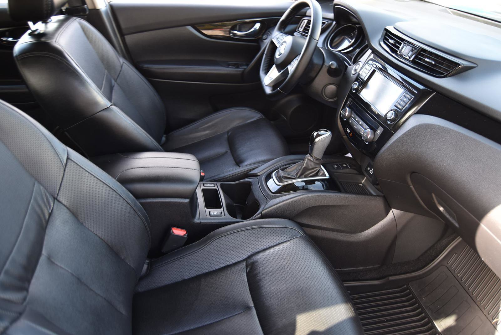 Used 2022 Nissan Rogue Sport SL image 6