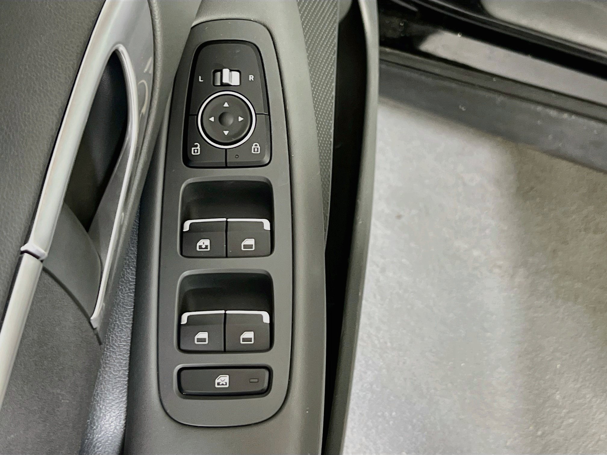 Used 2022 Hyundai Sonata SE FWD image 17