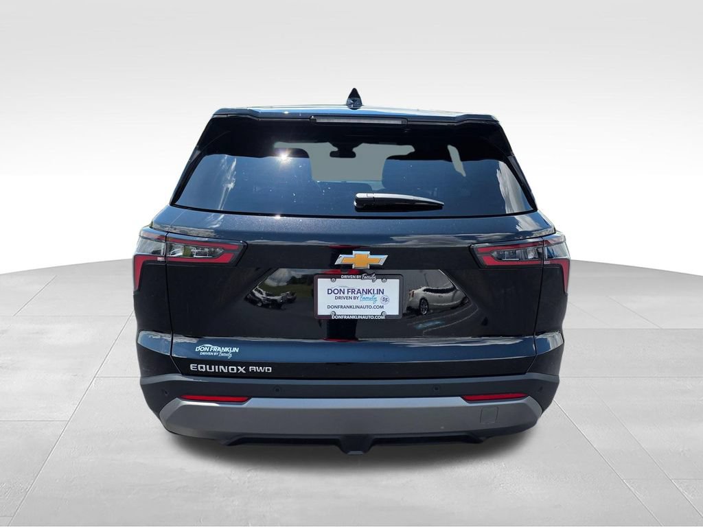 New 2026 Chevrolet Equinox LT w/ Convenience Package II AWD/4WD image 6
