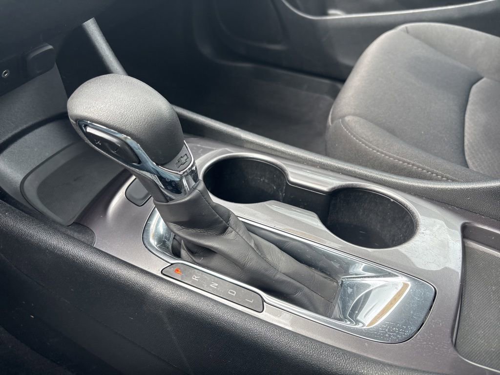 Used 2021 Chevrolet Malibu LS FWD image 28