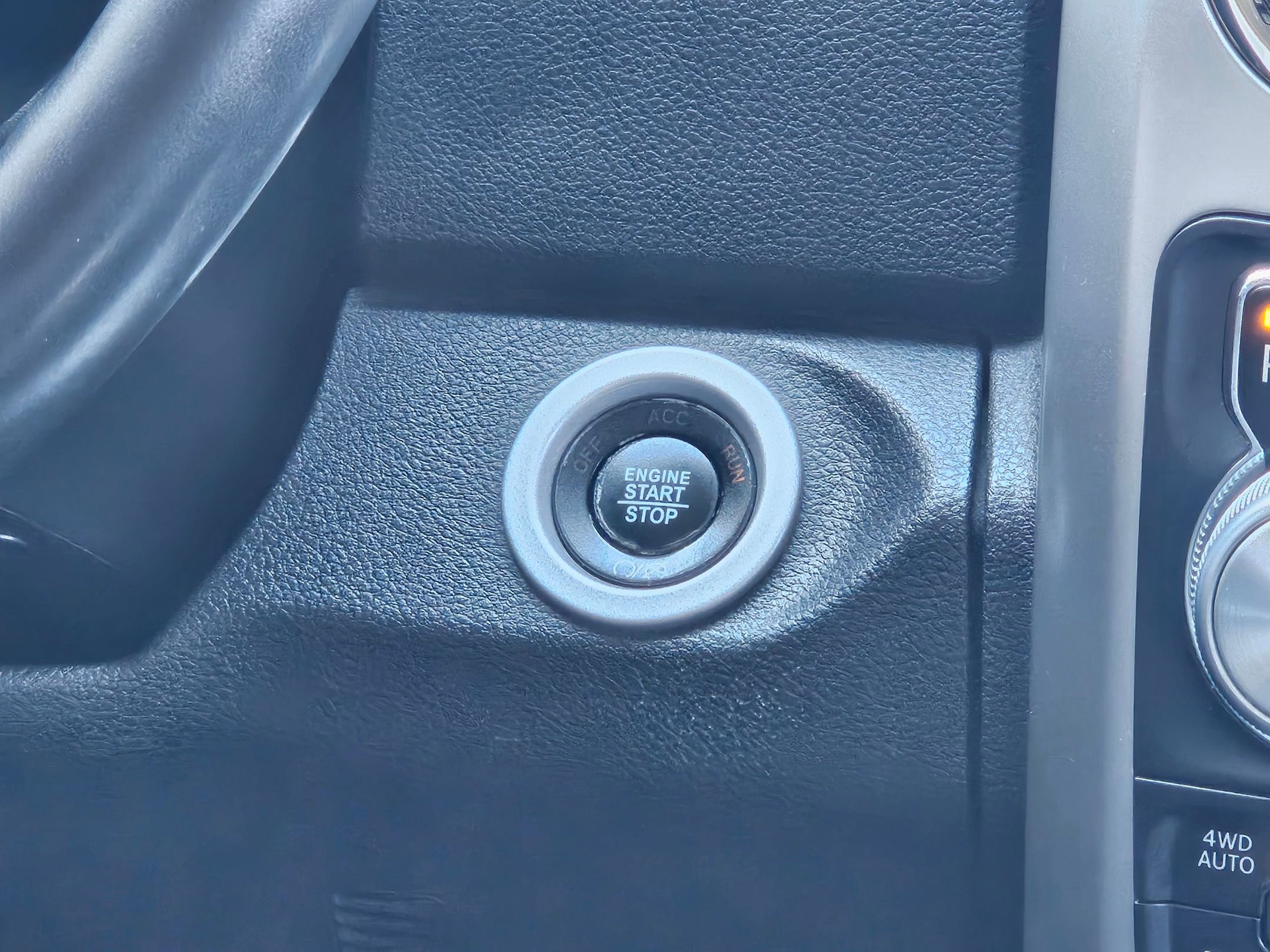 Used 2018 RAM 1500 Laramie w/ Convenience Group image 14