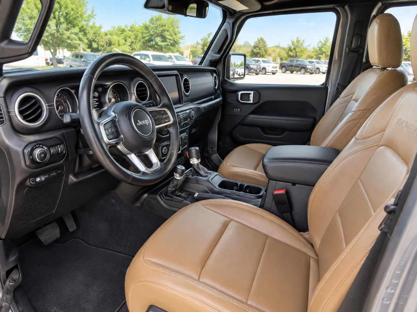 Used 2023 Jeep Wrangler Unlimited Sahara w/ Cold Weather Group AWD/4WD image 10