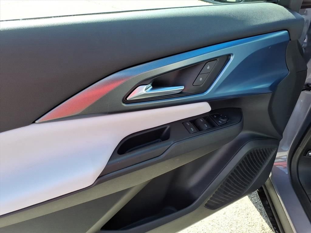 New 2026 Chevrolet Equinox EV LT w/ LPO, All-Weather Mat Package image 11