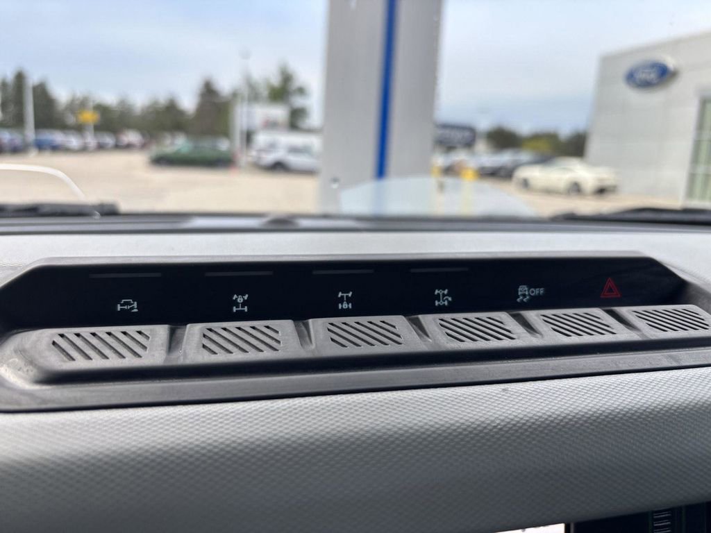 Used 2022 Ford Bronco Badlands w/ Sasquatch Package image 21