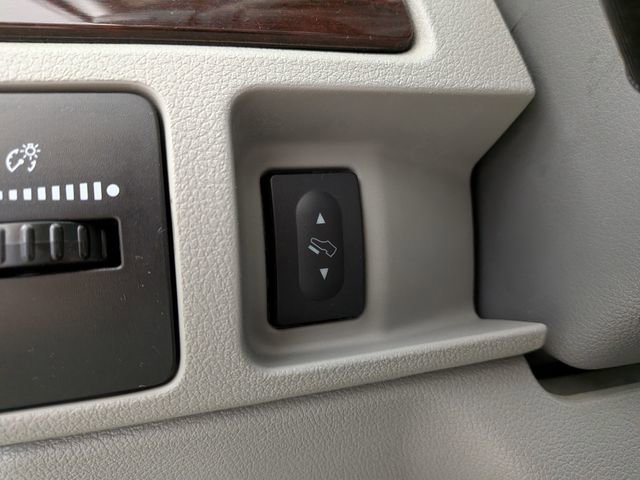 Used 2007 Ford Freestar SEL image 9