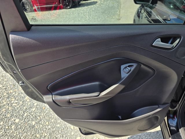 Used 2017 Ford Escape Titanium FWD image 18
