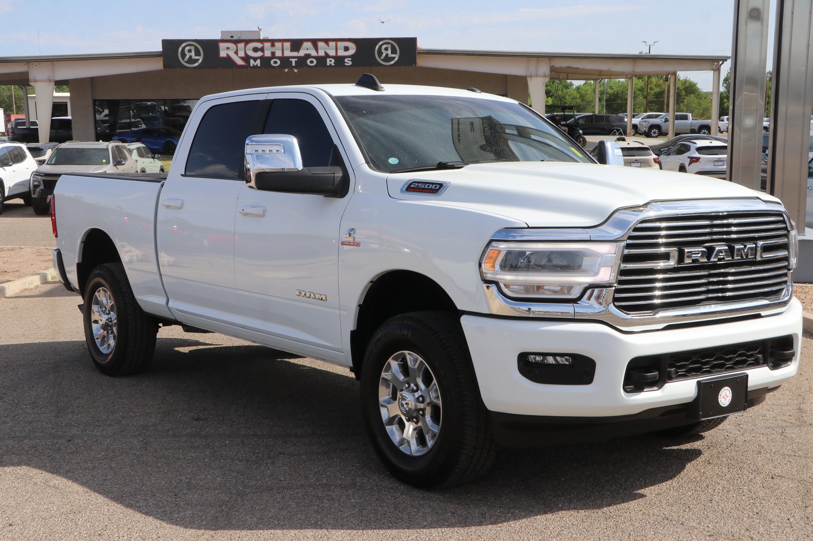 Used 2024 RAM 2500 Laramie w/ Safety Group AWD/4WD image 1