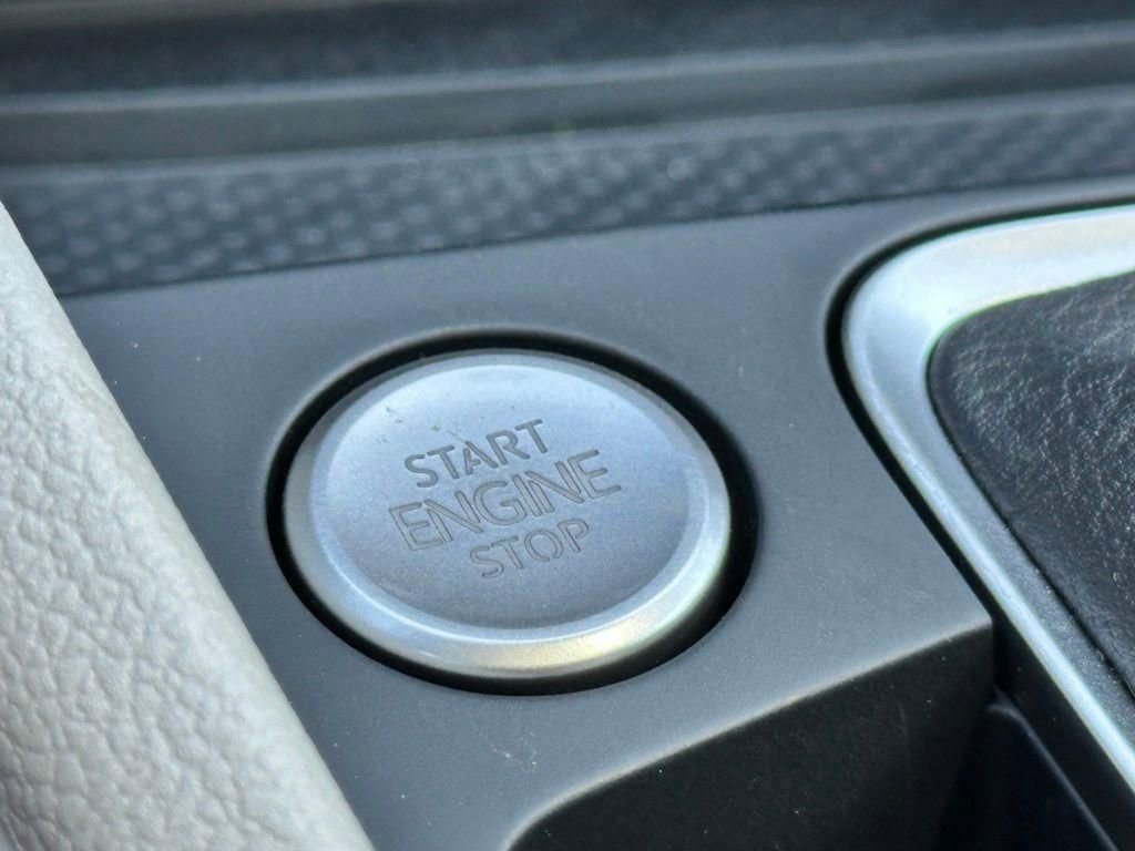New 2026 Volkswagen Jetta SE FWD image 14