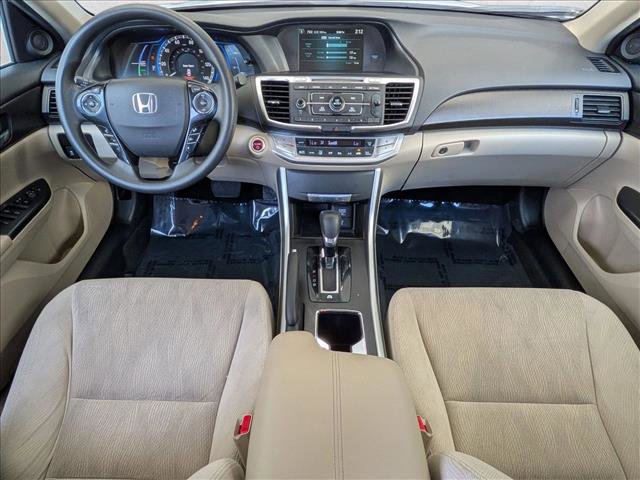 Used 2015 Honda Accord Hybrid Sedan image 17