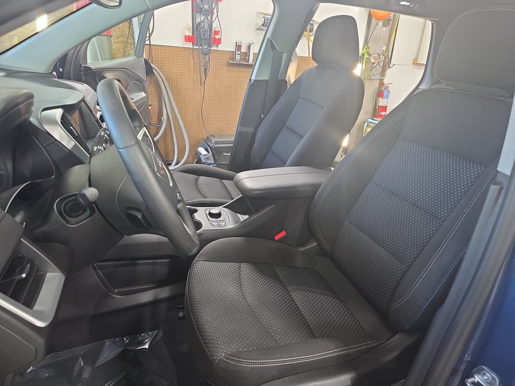 Used 2024 GMC Terrain SLE w/ Driver Convenience Package AWD/4WD image 14