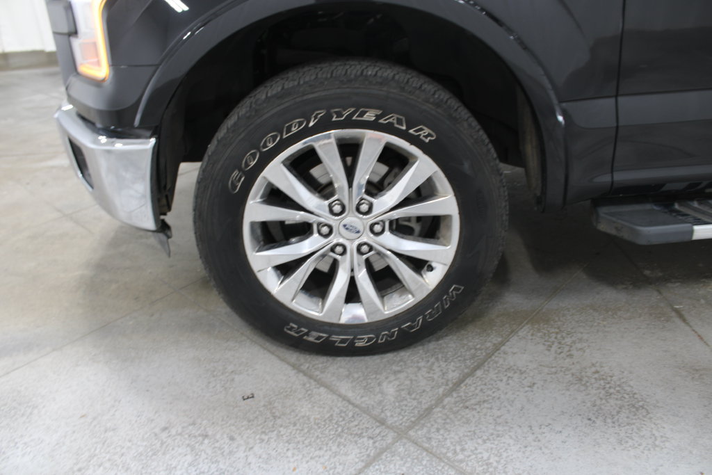 Used 2015 Ford F150 Lariat w/ Equipment Group 502A Luxury AWD/4WD image 14