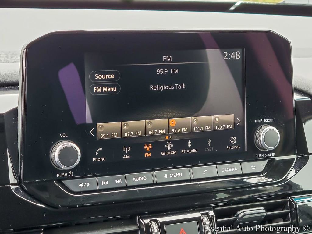 Used 2024 Nissan Pathfinder SV AWD/4WD image 19