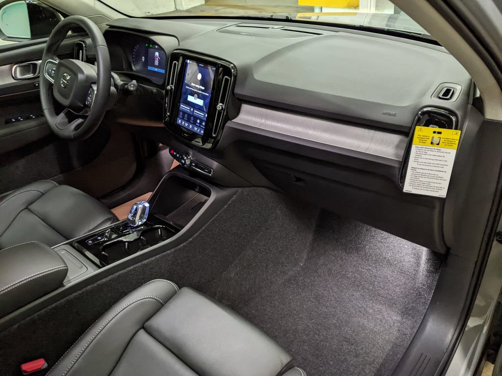 New 2026 Volvo XC40 B5 Ultra w/ Protection Package Premier AWD/4WD image 21