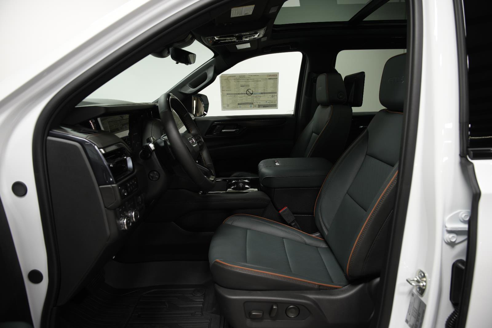 New 2026 GMC Yukon XL AT4 w/ AT4 Premium Plus Package AWD/4WD image 33