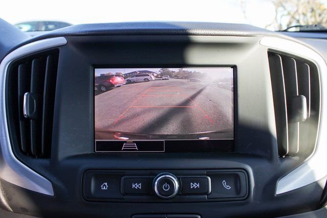 Used 2023 GMC Terrain SLE w/ Driver Convenience Package image 22