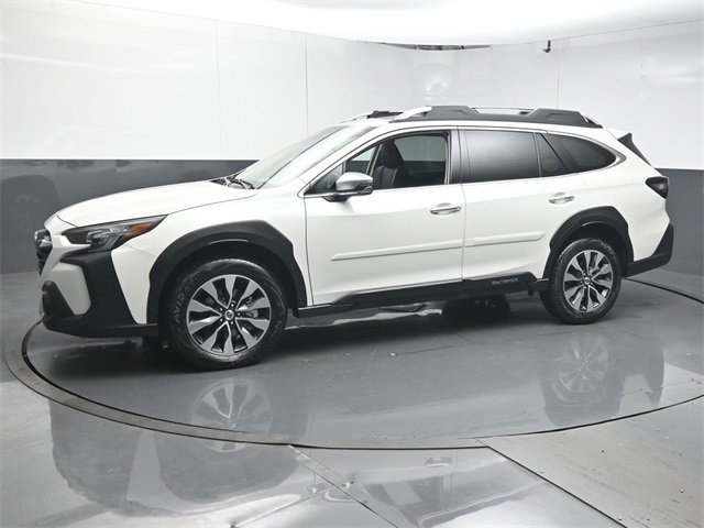 Used 2025 Subaru Outback Touring XT w/ Tech Package 3 image 4