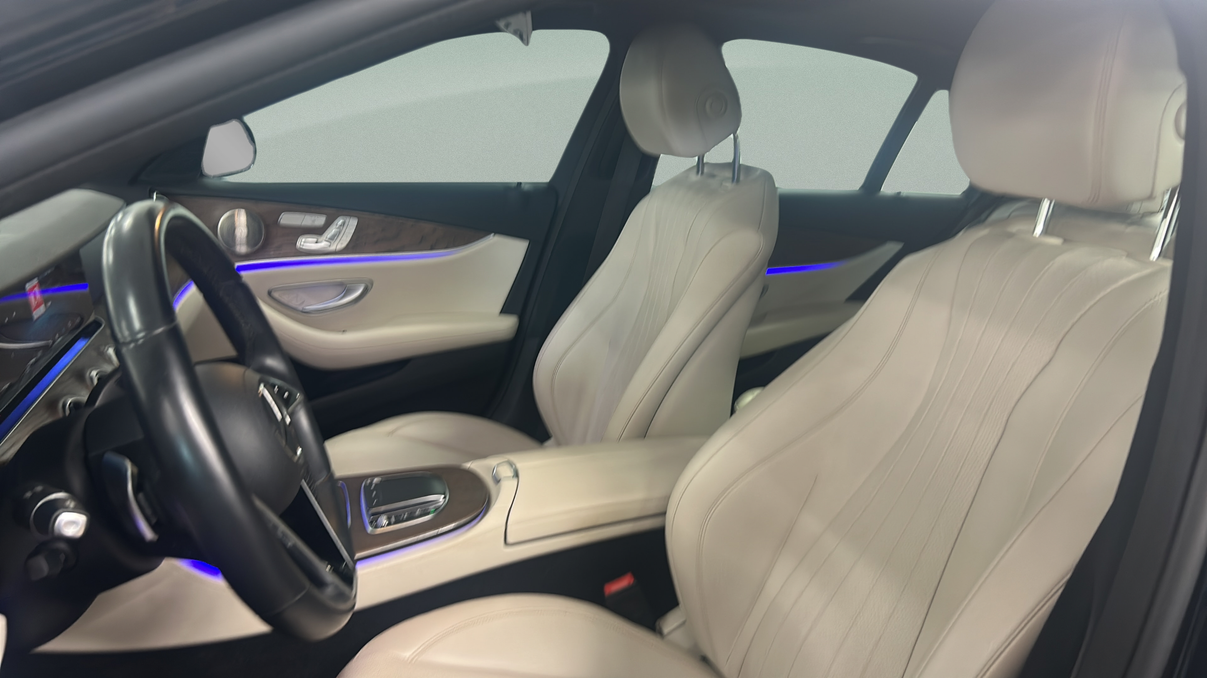 Used 2022 Mercedes-Benz E 350 Sedan image 9