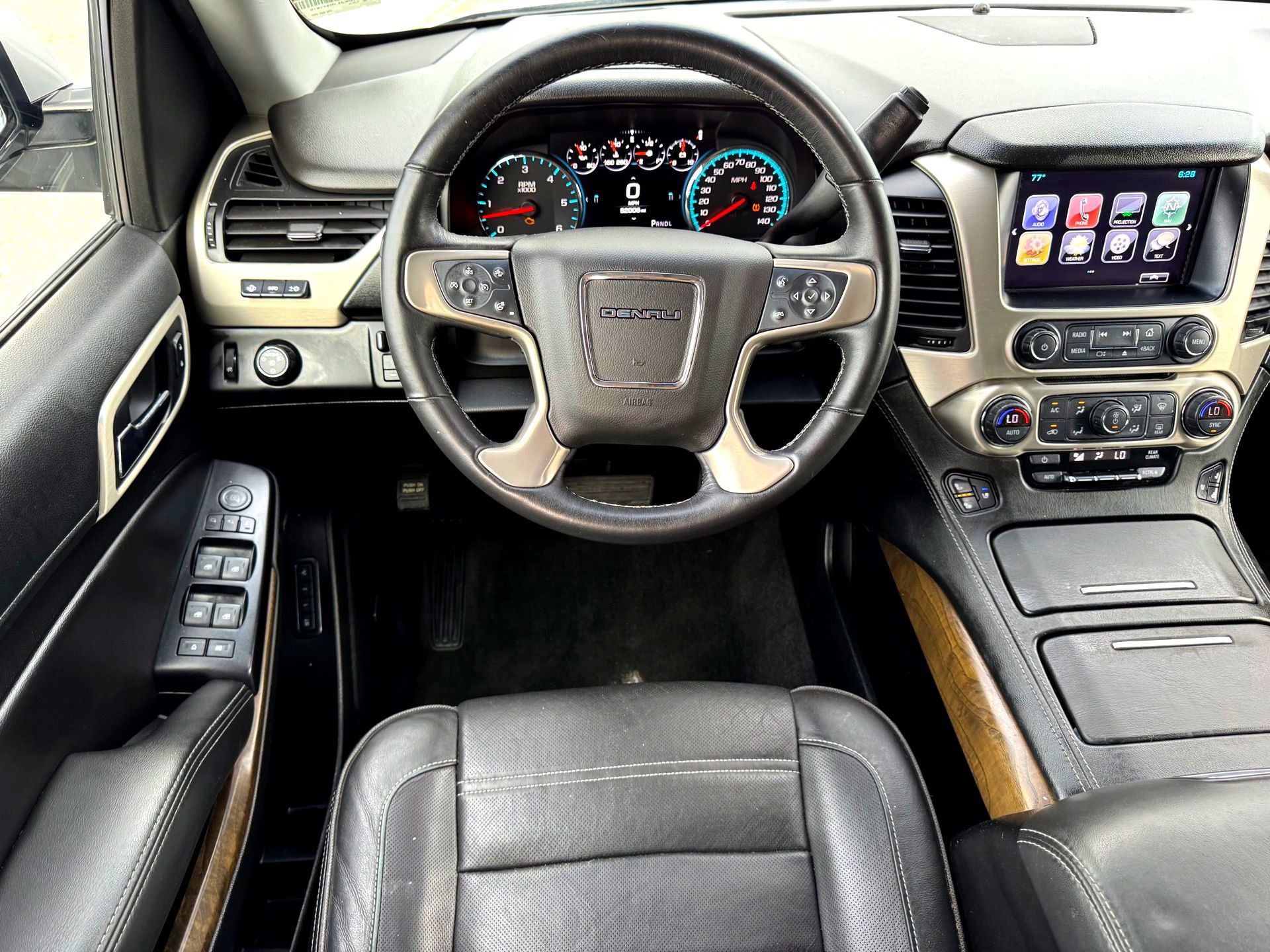 Used 2018 GMC Yukon Denali w/ Open Road Package image 27