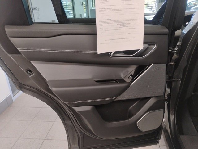 Used 2018 Land Rover Range Rover Velar R-Dynamic HSE image 15