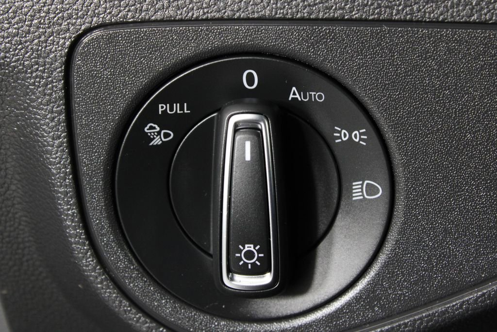 Used 2021 Volkswagen Atlas SE FWD image 24