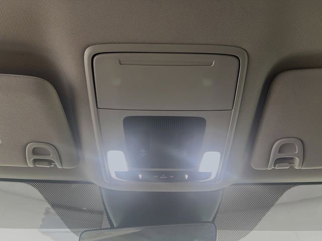 Used 2025 Honda Pilot Touring image 20