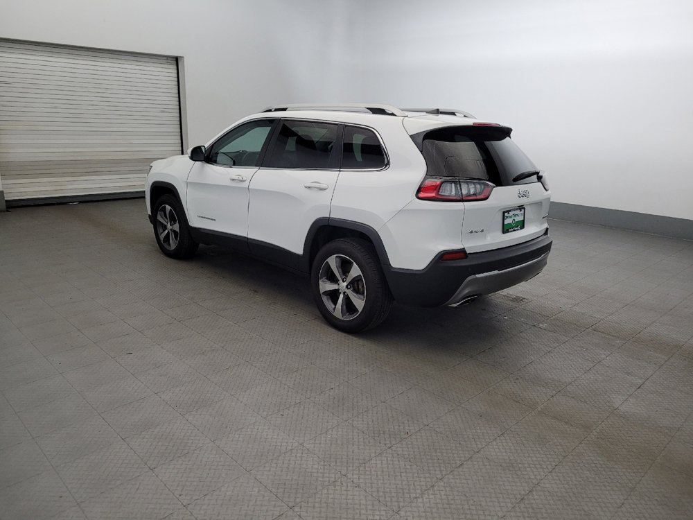 Used 2019 Jeep Cherokee Limited w/ Technology Group AWD/4WD image 3