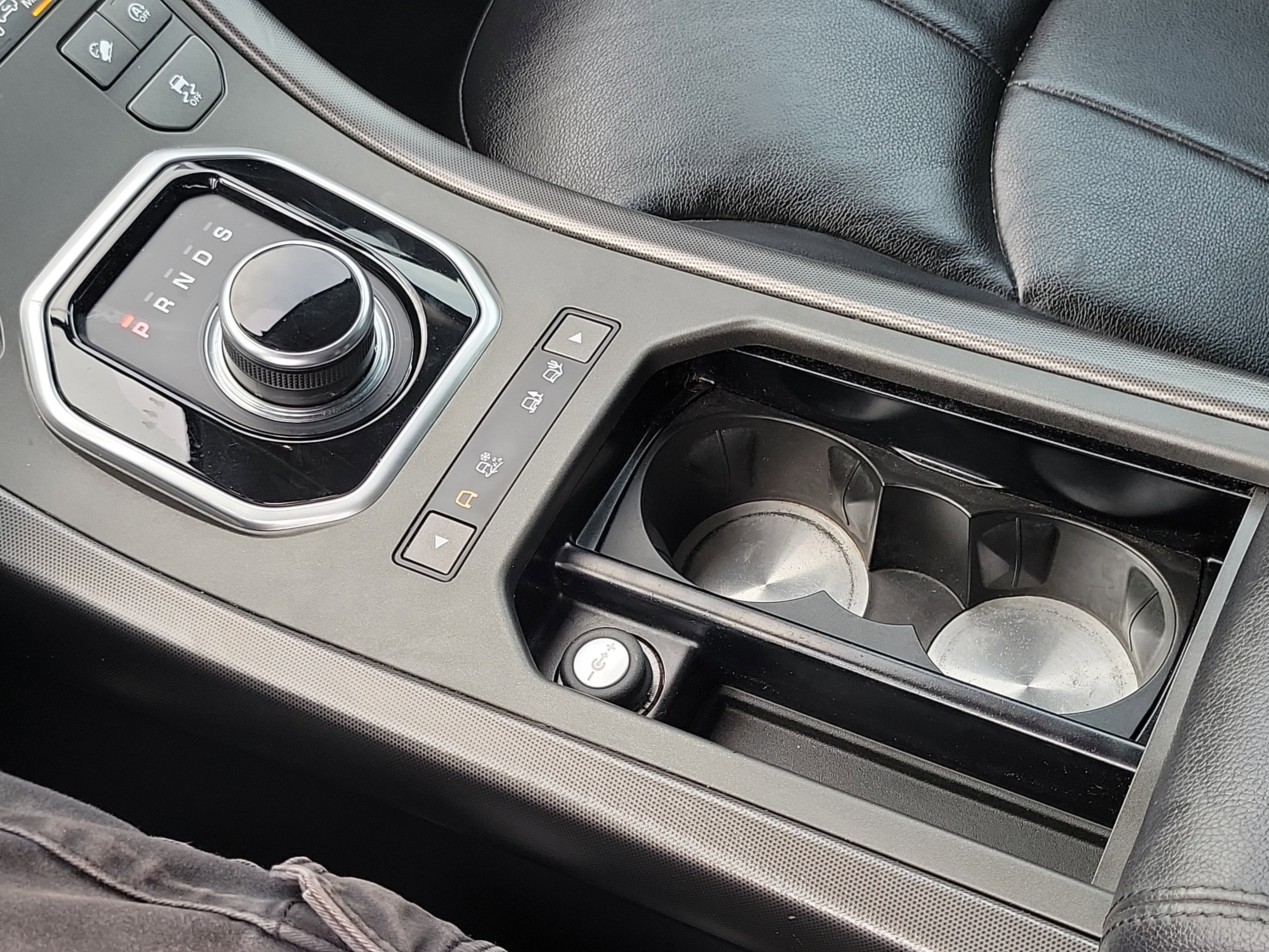 Used 2018 Land Rover Range Rover Evoque image 17