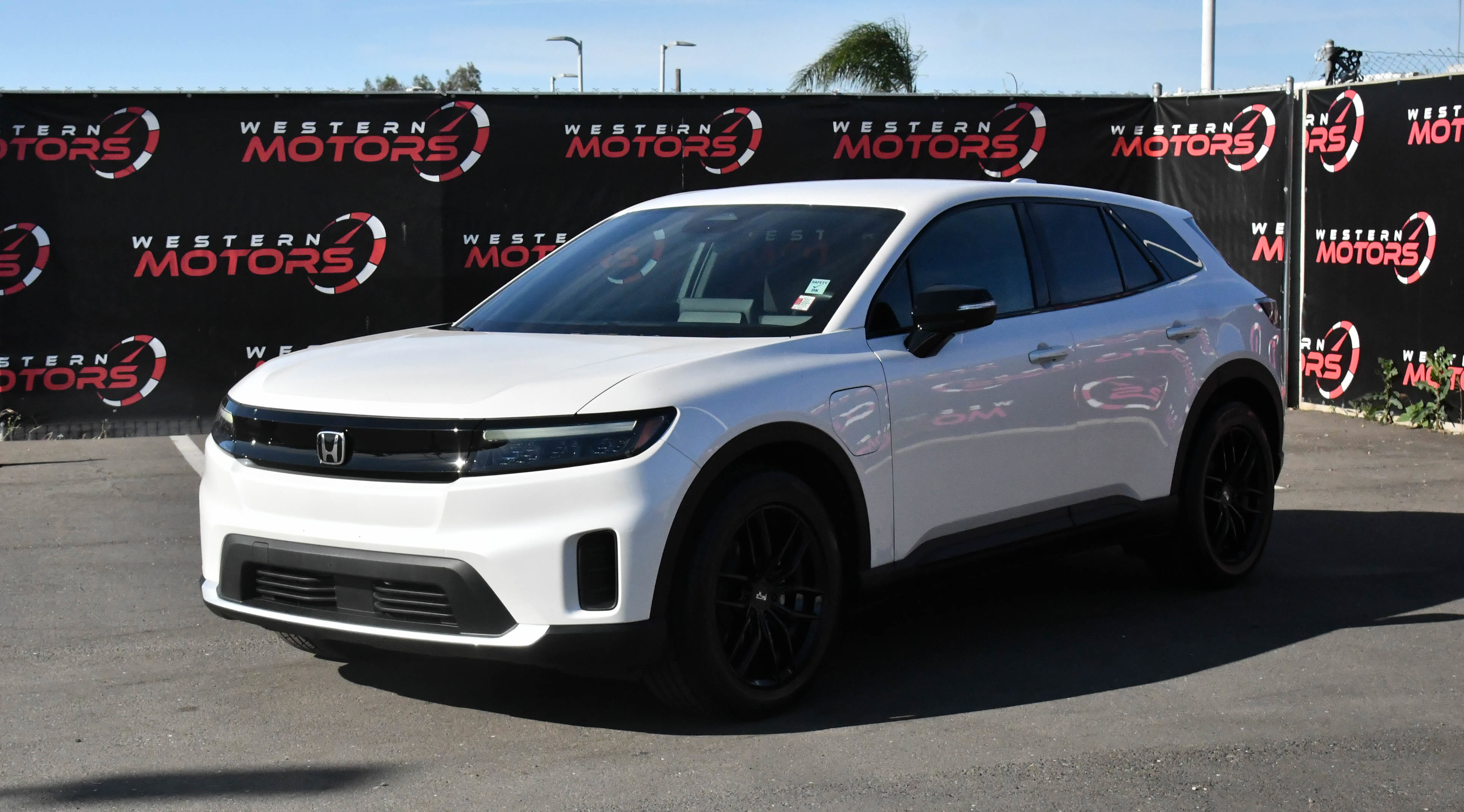 Used 2024 Honda Prologue EX image 3