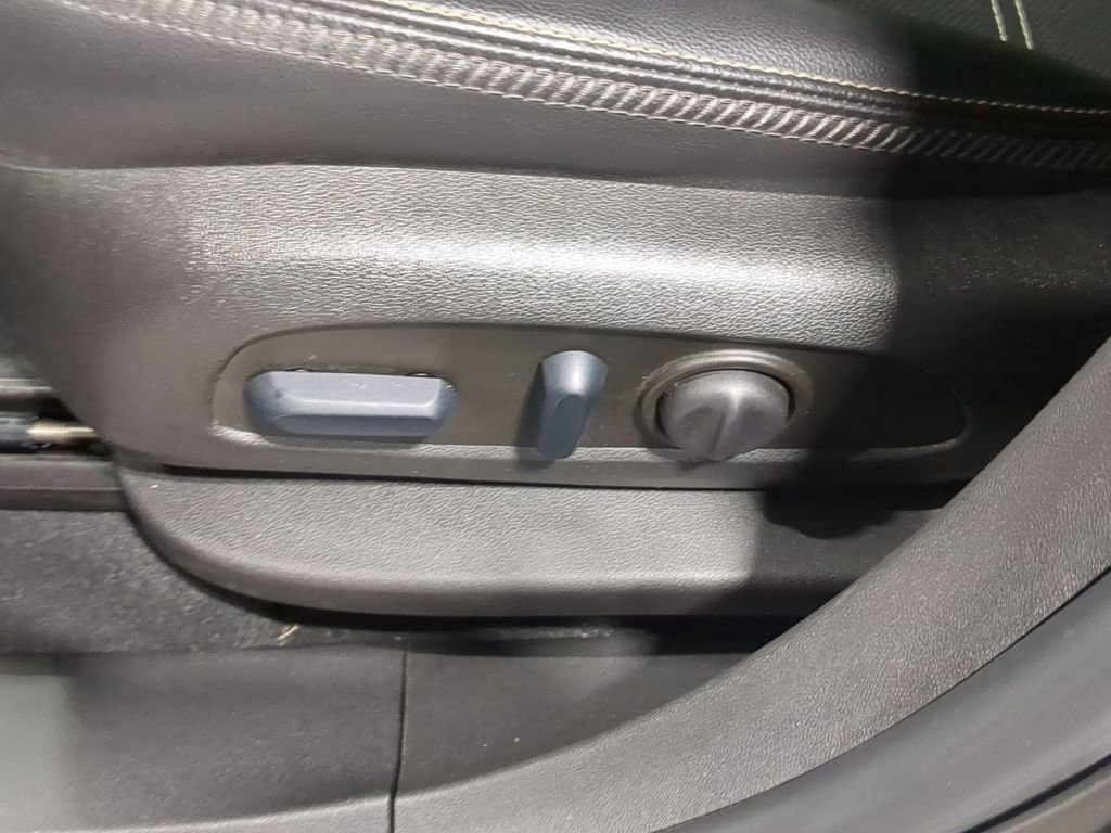 Used 2022 GMC Terrain Denali image 21