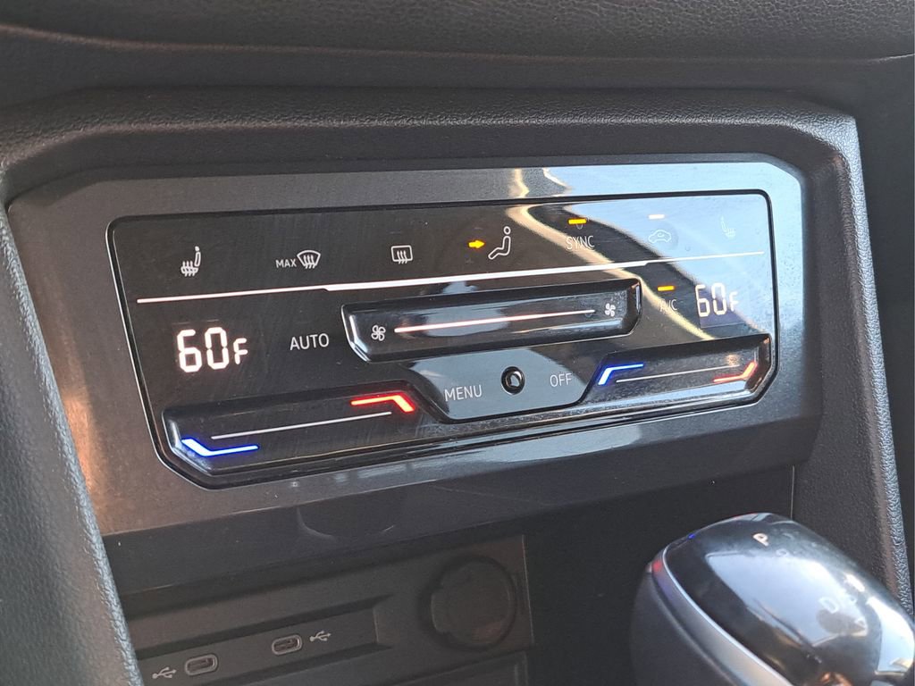 Used 2022 Volkswagen Tiguan SE image 25