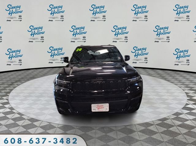 Used 2024 Jeep Grand Cherokee L Limited w/ Luxury Tech Group II image 2