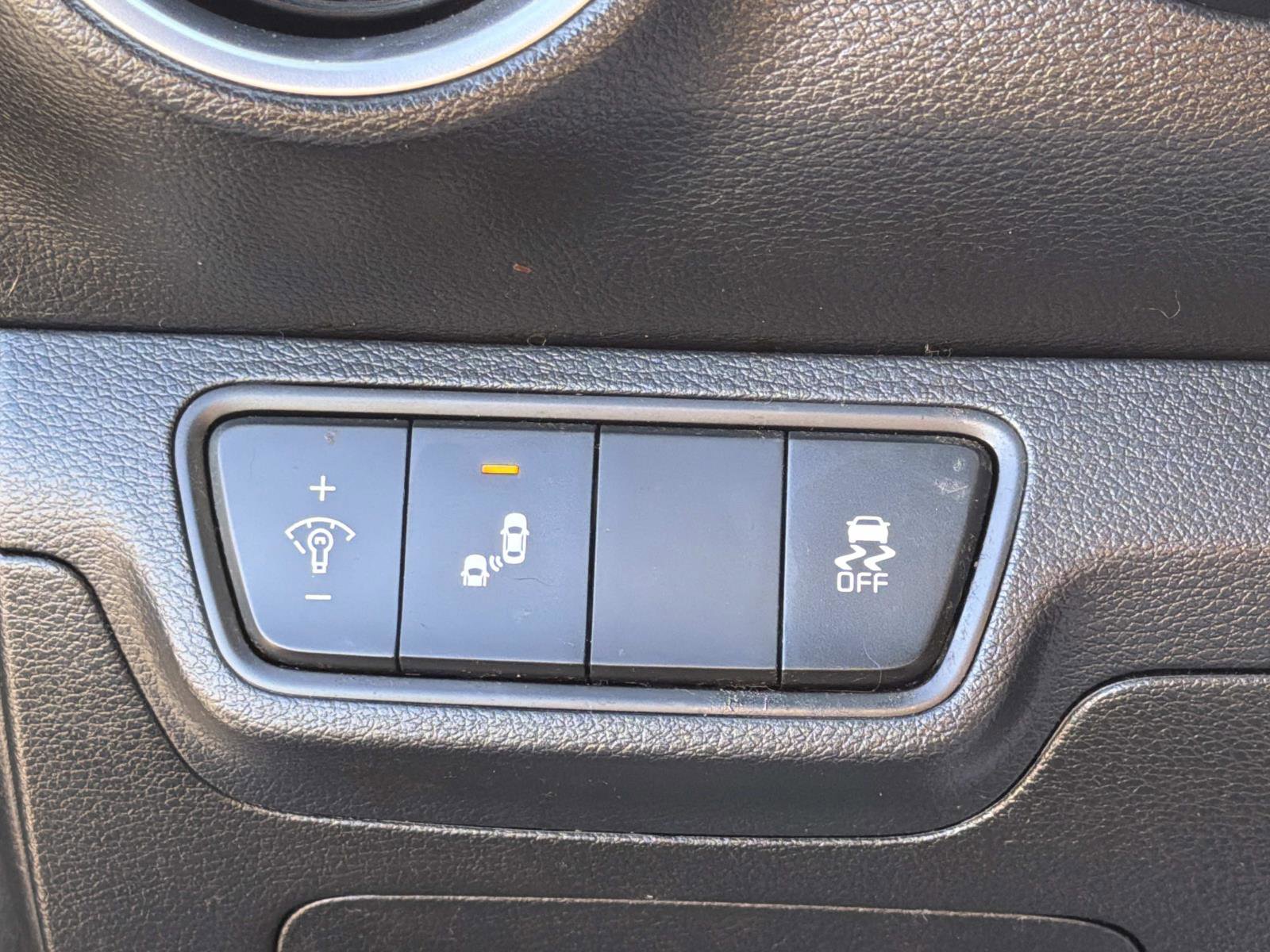 Used 2023 Kia Forte GT-Line image 15