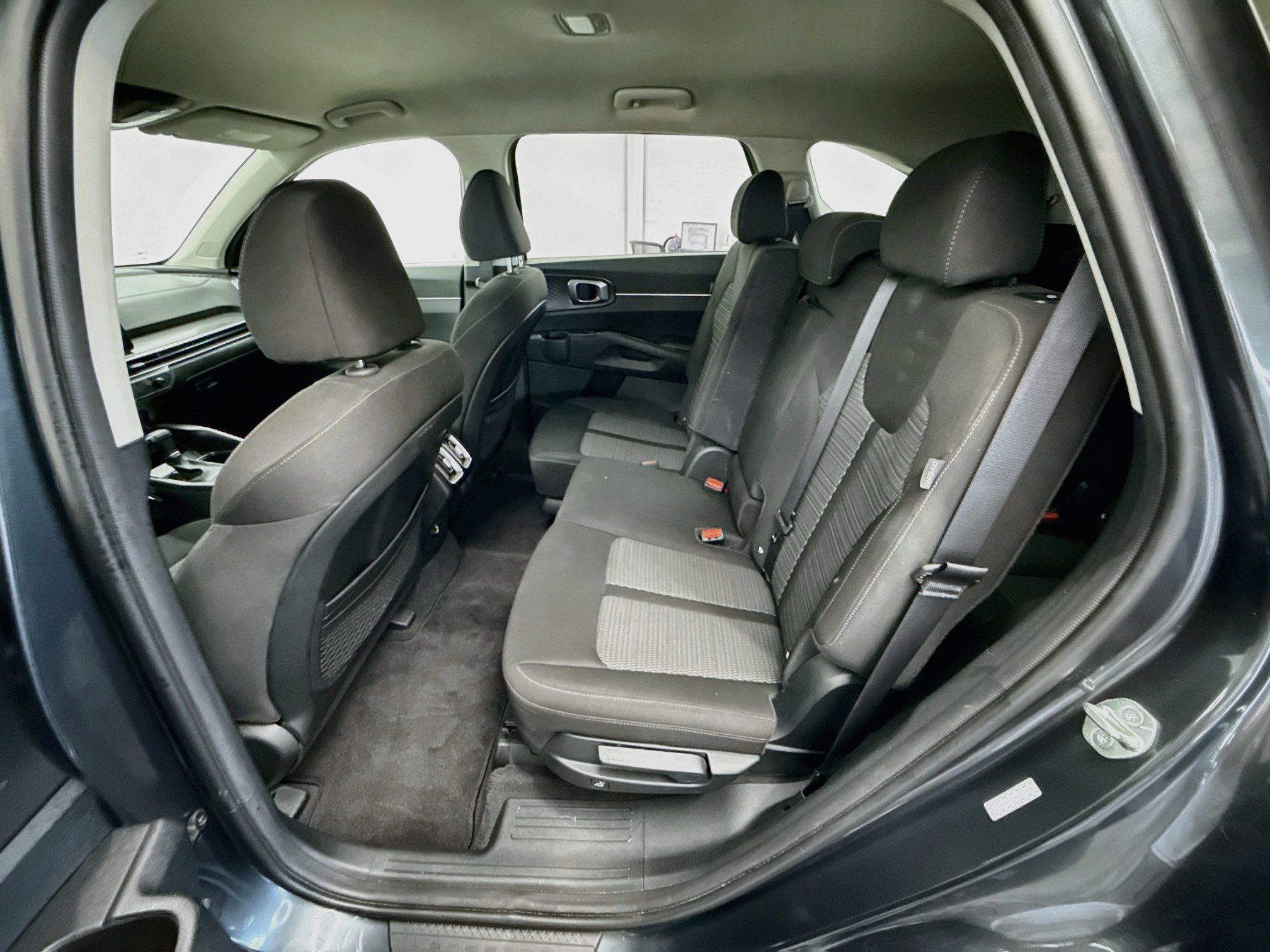 Used 2024 Kia Sorento LX FWD image 28