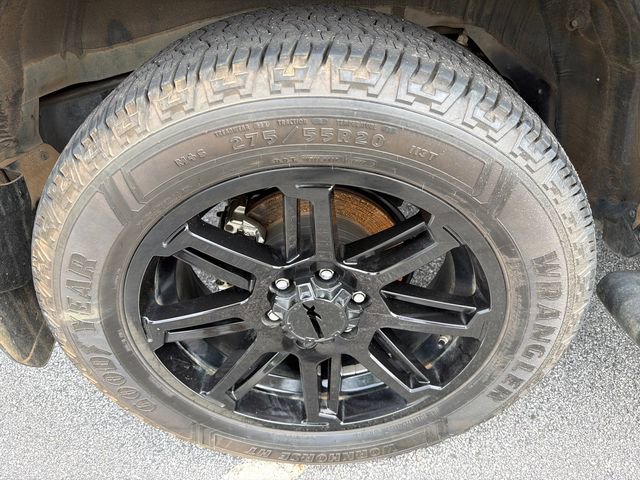 Used 2021 Toyota 4Runner SR5 Premium w/ Moonroof Package RWD image 17