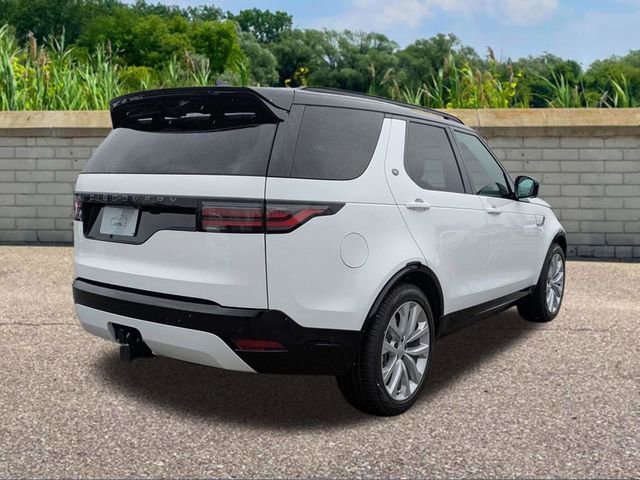 New 2026 Land Rover Discovery Dynamic SE image 4