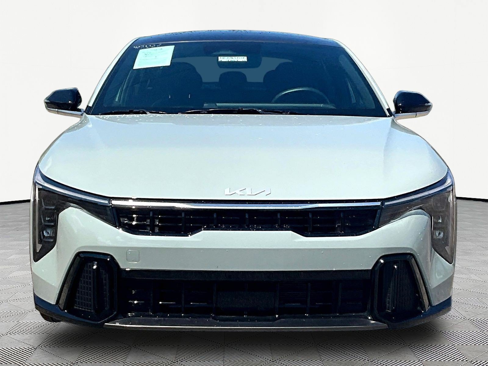 Used 2025 Kia K4 GT-Line w/ GT-Line Sunroof Package FWD image 2