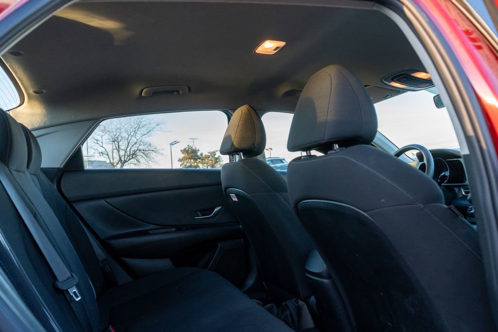 Certified 2023 Hyundai Elantra SEL w/ Preferred Accessory Package image 13