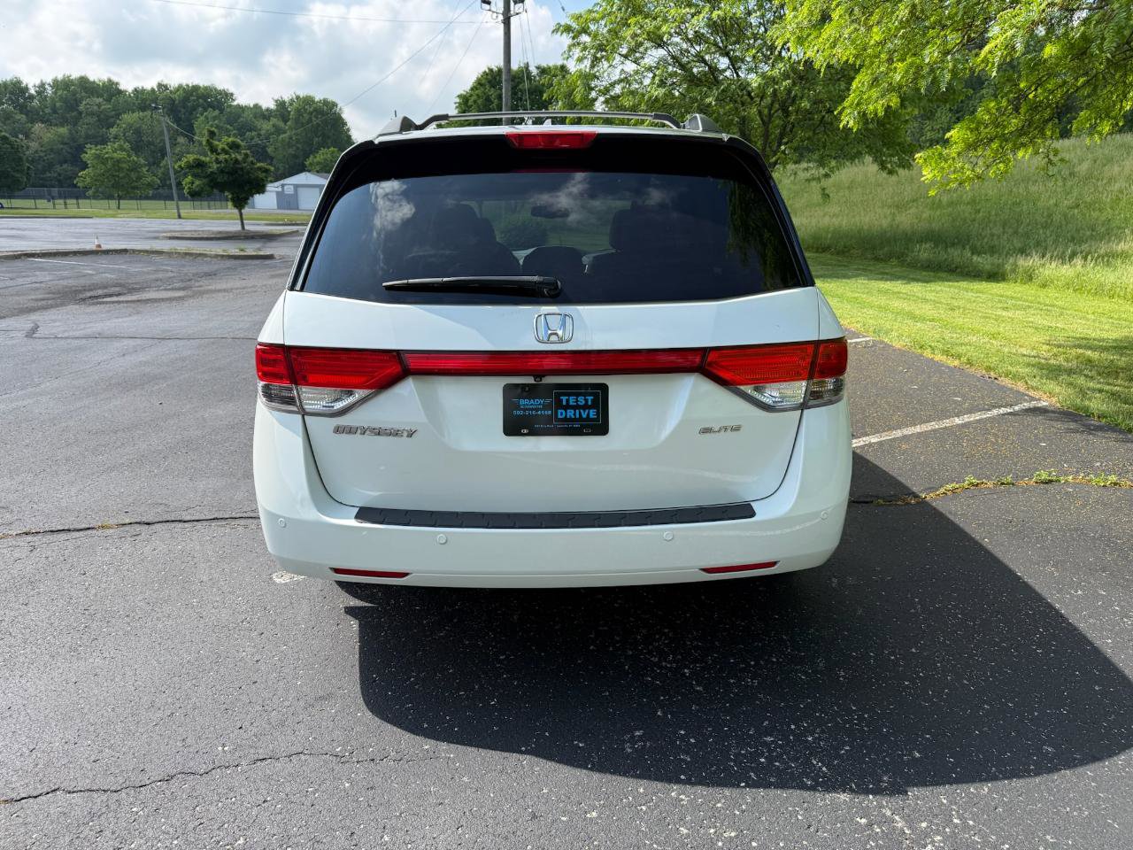Used 2014 Honda Odyssey Touring Elite image 16