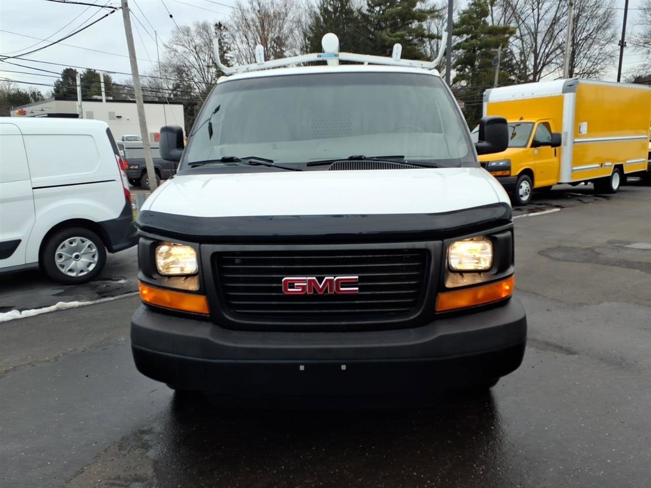 Used 2015 GMC Savana 2500 RWD image 2