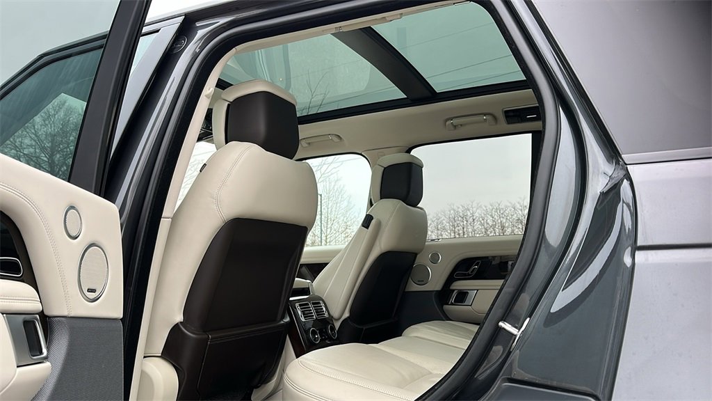 Used 2022 Land Rover Range Rover Westminster Edition image 22