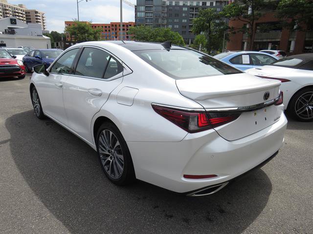 Used 2021 Lexus ES 350 w/ Premium Package FWD image 2