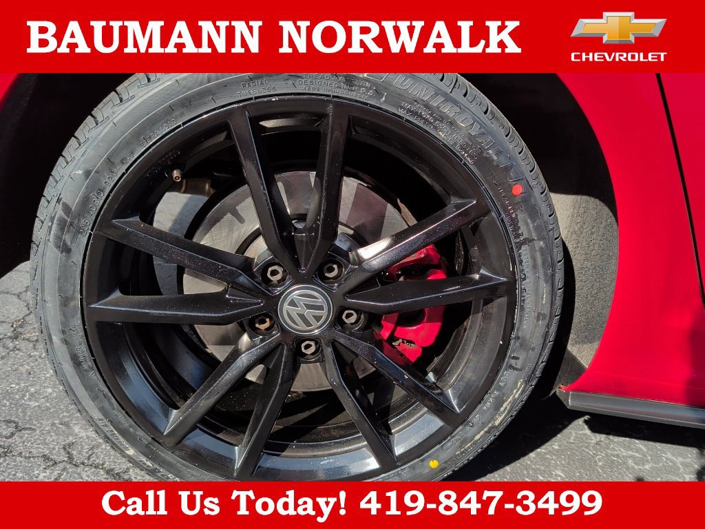 Used 2021 Volkswagen GTI SE FWD image 11