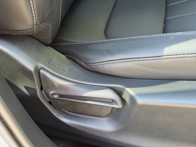 Used 2025 Acura ADX FWD image 28