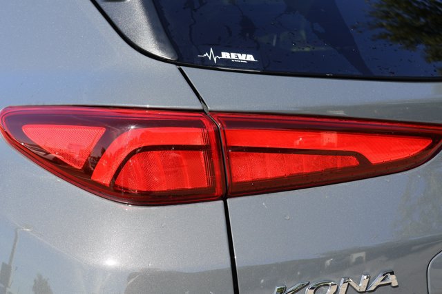 Used 2023 Hyundai Kona Limited w/ Cargo Package AWD/4WD image 11