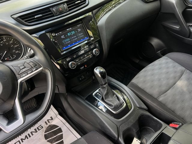 Used 2020 Nissan Rogue Sport SV FWD image 34