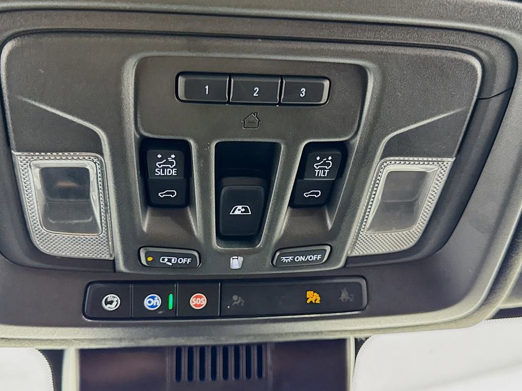 Used 2024 GMC Sierra 3500 Denali Ultimate AWD/4WD image 20