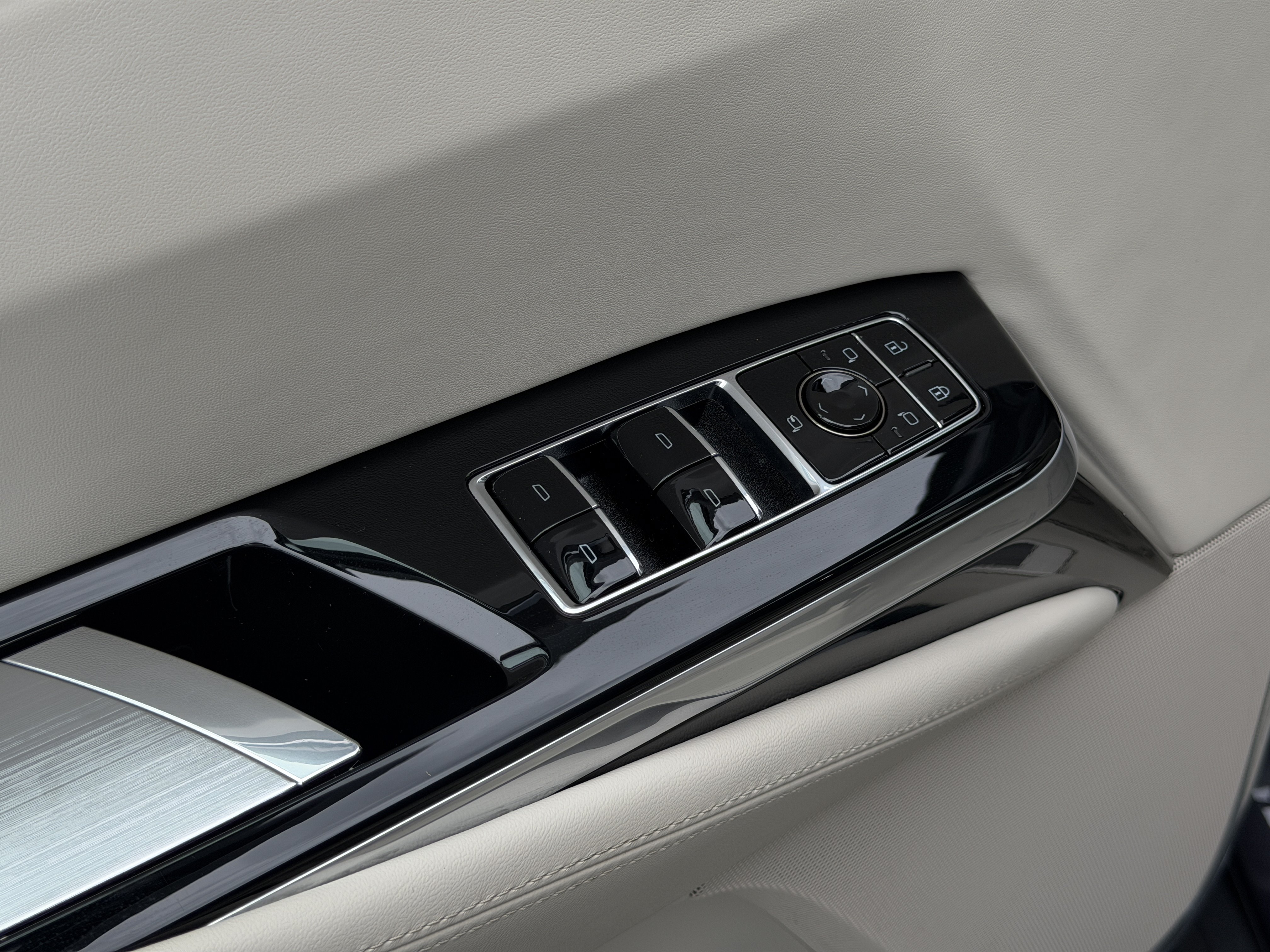 Certified 2026 Cadillac Escalade Platinum Sport AWD/4WD image 20
